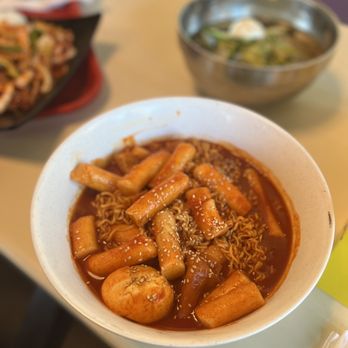 Hometown - Rabboki (tteokbokki with ramen)- $15.99 IG: @ohmyono - Korean Near Me - Lynnwood, Washington Hometown - Rabboki (tteokbokki with ramen)- $15.99 IG: @ohmyono - Korean Near Me - Lynnwood, Washington