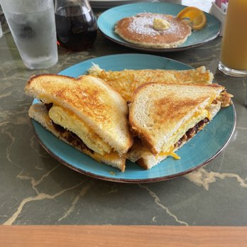 JP’s Bistro - Bacon breakfast sandwich - American Near Me - Martinez, California