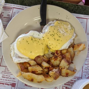 Doe Doe's Diner - Breakfast & Brunch Near Me - Saint Petersburg, Florida Doe Doe's Diner - Breakfast & Brunch Near Me - Saint Petersburg, Florida