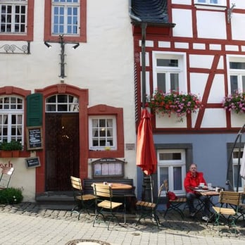 Café Plüsch - Cafes Near Me - Monreal, RP