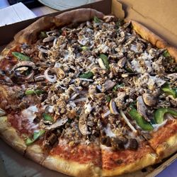 Honeyspot Pizza - "The works" pizza is great!
