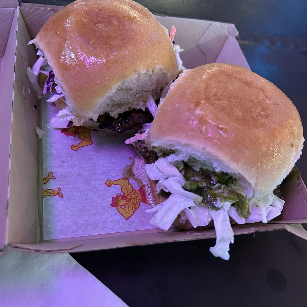Lamb burger (4.25/5)