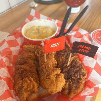 Hattie Bs - 3 Piece Chicken Tenders w/ Man and Cheese - Chicken Wings Near Me - Dallas, Texas