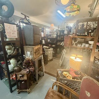 Pandora's Barn - Antiques Near Me - Brewerton, New York Pandora's Barn - Antiques Near Me - Brewerton, New York