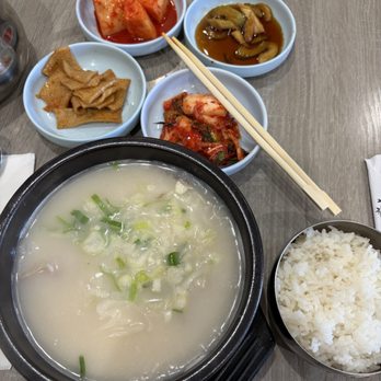 SYTK Sullungtang - classic ox bone soup - Korean Near Me - Los Angeles, California SYTK Sullungtang - classic ox bone soup - Korean Near Me - Los Angeles, California