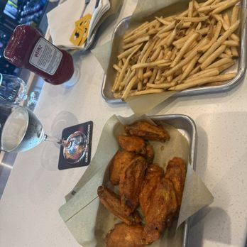 Buffalo Wild Wings - Sports Bars Near Me - Portsmouth, New Hampshire