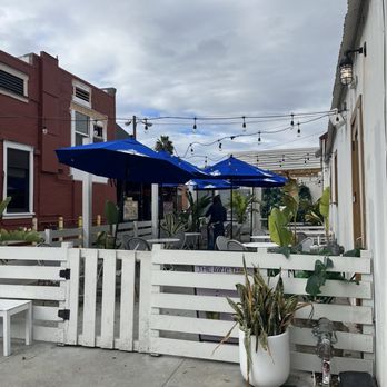 Bluestone Lane - Old Towne Orange - Outdoor patio - Coffee & Tea Near Me - Orange, California
