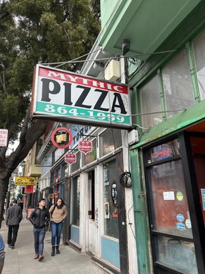 Mythic Pizza by null