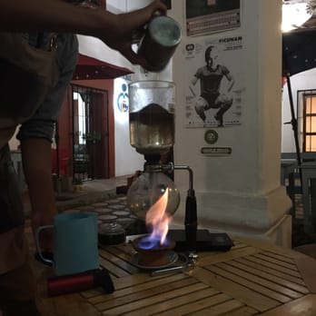 Cafébre - Sifón japonés - Cafeteria Near Me - Oaxaca, OAX