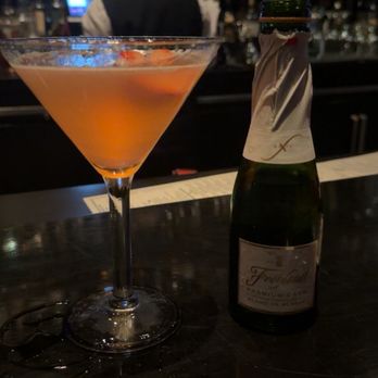 Manny's Steakhouse - Martini - Steakhouses Near Me - Minneapolis, Minnesota Manny's Steakhouse - Martini - Steakhouses Near Me - Minneapolis, Minnesota