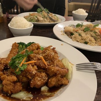 Yaya’s Thai - SESEME chicken comes with steamed rice, I ordered an entree of fried rice for my daughter & I to share. AMAZINGLY DONE. - Thai Near Me - San Antonio, Texas Yaya’s Thai - SESEME chicken comes with steamed rice, I ordered an entree of fried rice for my daughter & I to share. AMAZINGLY DONE. - Thai Near Me - San Antonio, Texas