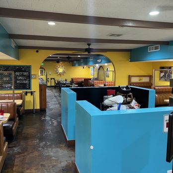Bitz-ee Mama's - Inside Bitzee Mama's - Mexican Near Me - Glendale, Arizona