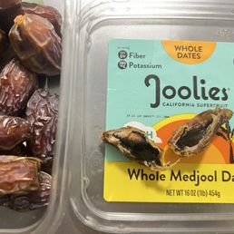 Medjool Dates with mold. Make sure u open it before eating. Medjool Dates with mold. Make sure u open it before eating.