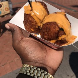 Frencheeze Food Truck - Woooah na. Mac & Cheeze balls out at Fried Chicken Fest. De lish