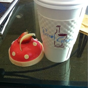 Pierrot Gourmet - Strawberries n' cream and almond mocha. Breakfast of champions. - Coffee & Tea Near Me - Chicago, Illinois Pierrot Gourmet - Strawberries n' cream and almond mocha. Breakfast of champions. - Coffee & Tea Near Me - Chicago, Illinois