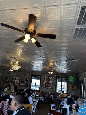 Gus's World Famous Fried Chicken by null