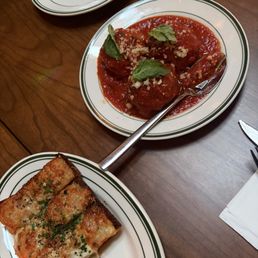 Meatballs , they come with garlic bread! Meatballs , they come with garlic bread!