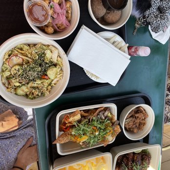 Little Sama Ojai - Soba noodle salad, nachos, kerupuk, cauliflower, chicken wings, banana fritters - Asian Fusion Near Me - Ojai, California Little Sama Ojai - Soba noodle salad, nachos, kerupuk, cauliflower, chicken wings, banana fritters - Asian Fusion Near Me - Ojai, California