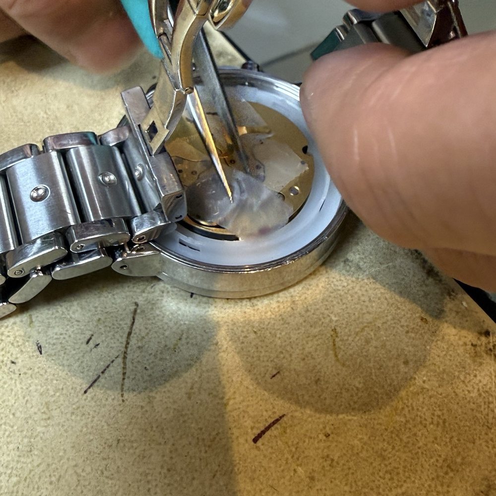Kay Jewelers - Kay Jewelers tried to scam me on telling me they will send my watch to a repair shop to fix there mistake but charge me for it. - Jewelry Near Me - Lancaster, Pennsylvania Kay Jewelers - Kay Jewelers tried to scam me on telling me they will send my watch to a repair shop to fix there mistake but charge me for it. - Jewelry Near Me - Lancaster, Pennsylvania