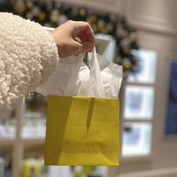 Kendra Scott - Holiday shopping