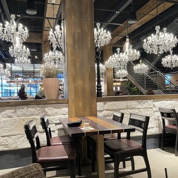 Haywire - Dining area - New American Near Me - San Antonio, Texas