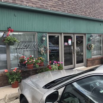 Flowers By Julia - Florists Near Me - Princeton, Illinois Flowers By Julia - Florists Near Me - Princeton, Illinois