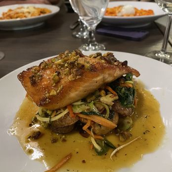 La Piazza Restaurant - Italian Near Me - Wallingford, Connecticut