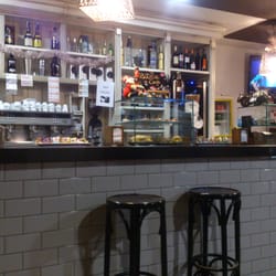 Café La Tabacalera - Un local acogedor que invita a quedarse horas de charleta