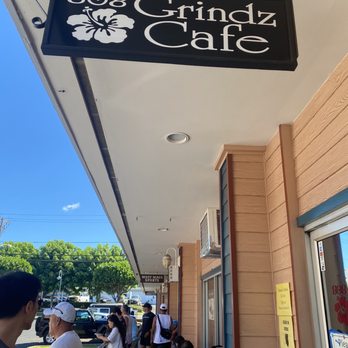 808 Grindz Cafe - Cafes Near Me - Lahaina, Hawaii