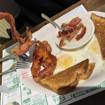 Duffy's Diner - Bacon with toast and eggs and a side of grits - American Near Me - Haverhill, Massachusetts
