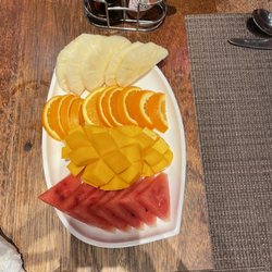 Two Seasons Coron Bayside Hotel - Fruit platter
