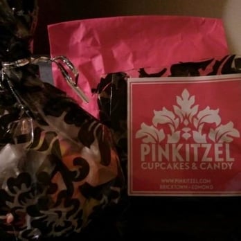 Pinkitzel - Bag of taffy, bag of truffles, opened fudge. - Cupcakes Near Me - Oklahoma City, Oklahoma Pinkitzel - Bag of taffy, bag of truffles, opened fudge. - Cupcakes Near Me - Oklahoma City, Oklahoma