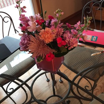 Periwinkle Florist - Florists Near Me - Cary, Illinois