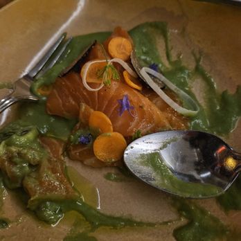 Le Hobbit - Salmon Crudite appetizer - French Near Me - Quebec City, Quebec