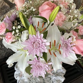 Olson's Fine Flowers - Can't even get it all in the photo - Florists Near Me - Salem, Oregon