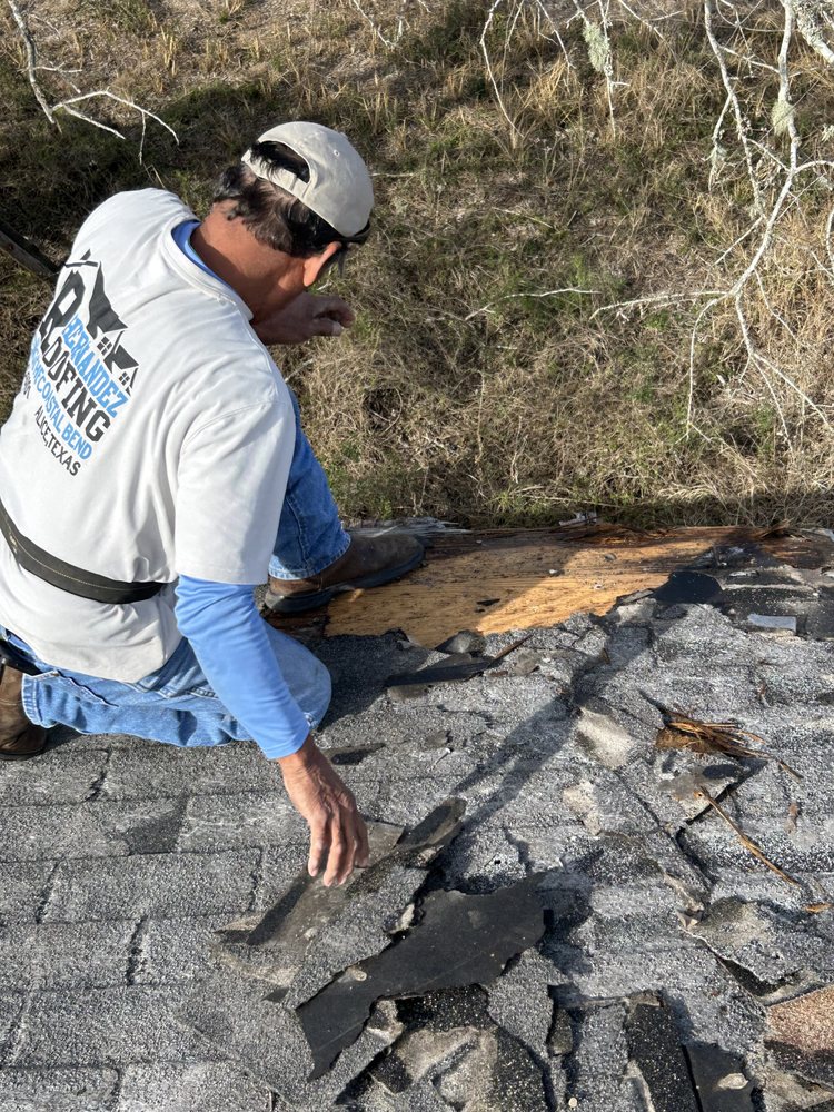 Slide of Hernandez roofing