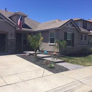 Salen's Landscaping - Front yard - Landscaping Near Me - Elk Grove, California Salen's Landscaping - Front yard - Landscaping Near Me - Elk Grove, California