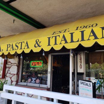 Compari's - Pizza Near Me - Los Angeles, California