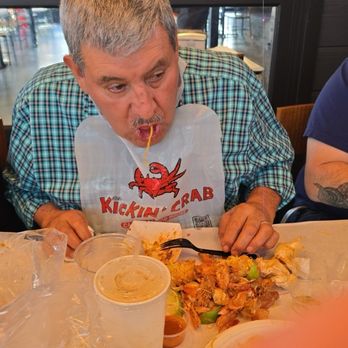 Kickin' Crab - Downtown Fullerton - Cajun/Creole Near Me - Fullerton, California