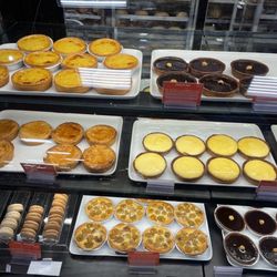 La Famille - Various Tarts