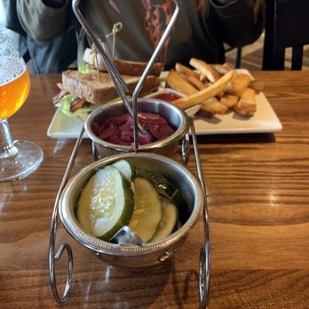 Grumpy Goat Tavern - Cajun/Creole Near Me - Elgin, Illinois