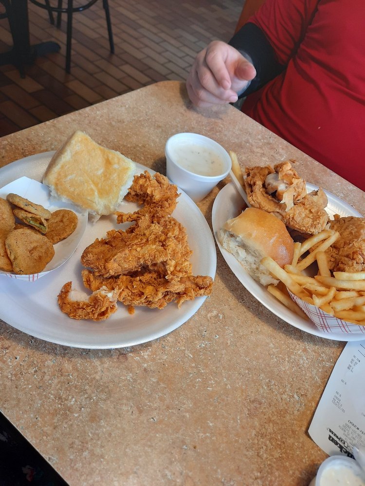 CHICKEN EXPRESS Updated August 2024 19 Photos & 40 Reviews 623 S Hwy 75 N, Huntsville