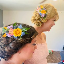 Mingle Salon - Up do