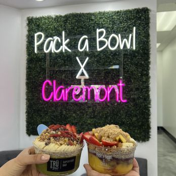 Trū Bowl - Bowl with matcha, coconut base and another bowl with mango and acái. Sooo good! - Acai Bowls Near Me - Upland, California Trū Bowl - Bowl with matcha, coconut base and another bowl with mango and acái. Sooo good! - Acai Bowls Near Me - Upland, California