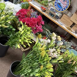 Bloomin' Bean Coffee Bar - Beautiful flowers!