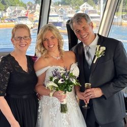The Elegant Harp - Haviing your Wedding Ceremony at Boldt Castle and Cocktail Hour on Uncle Sam's Boat? Harp music is perfect for both!