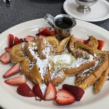 Village Inn Cafe - french toast with strawberries - Breakfast & Brunch Near Me - Orinda, California