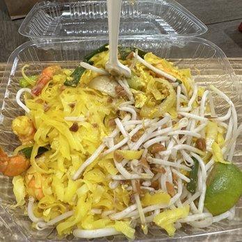 Pho #1 Noodle House - Shrimp Pad Thai (spicy) no sauce at all, not spicy at all, no flavor at all - Vietnamese Near Me - Salinas, California Pho #1 Noodle House - Shrimp Pad Thai (spicy) no sauce at all, not spicy at all, no flavor at all - Vietnamese Near Me - Salinas, California