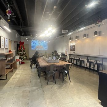 Guzzu Bento-ya - The dinning area. - Japanese Near Me - Los Angeles, California