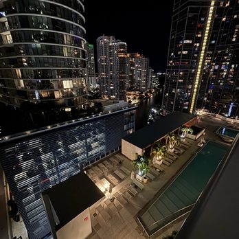 Kimpton EPIC Hotel - Great views from the 21st floor unit at night - Hotels Near Me - Miami, Florida Kimpton EPIC Hotel - Great views from the 21st floor unit at night - Hotels Near Me - Miami, Florida